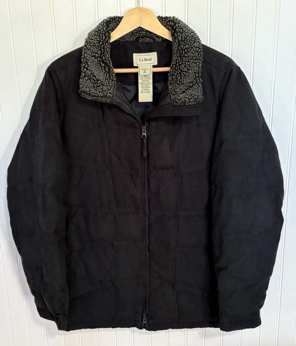 L.L. Bean Women's Black Goose Down Quilted Jacket  Faux Fur Trim Collar  XL